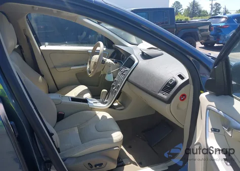 2010 Volvo Xc60 T6/T6 R-Design from USA, damaged, VIN YV4992DZ1A2031889